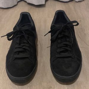 Black Puma Shoes
